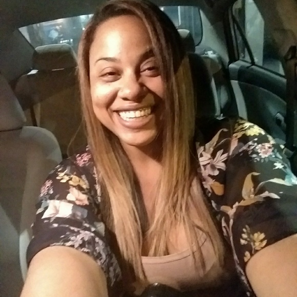 Meet your Posher, Jasmin - Picture 3 of 8